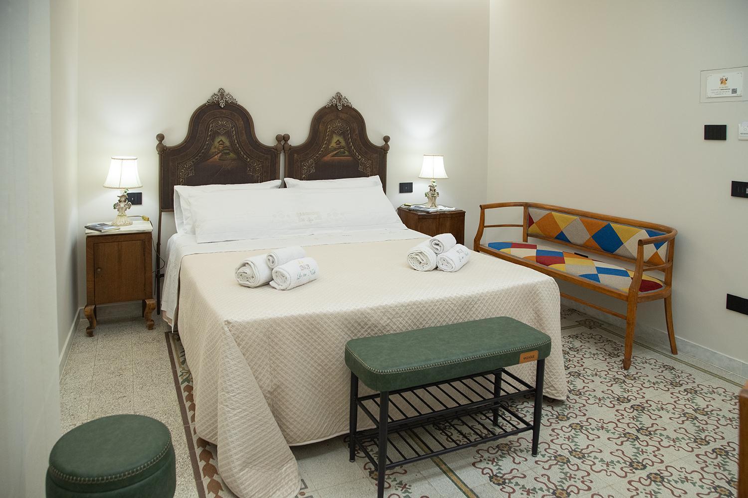 Bed and Breakfast Le Tre Ninfe Чинізі Екстер'єр фото