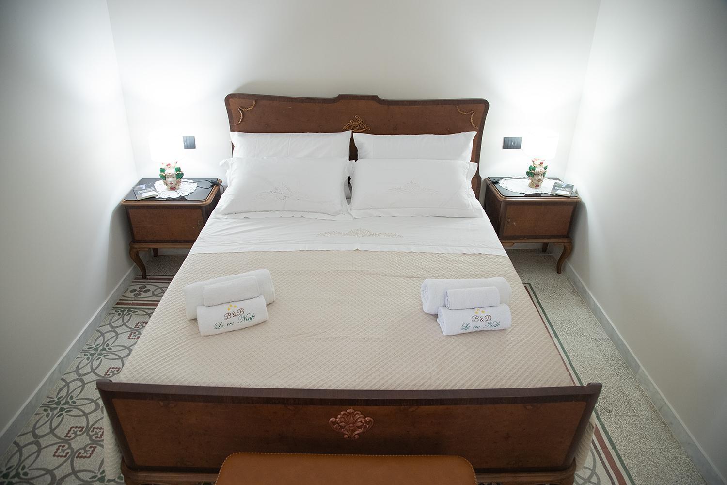 Bed and Breakfast Le Tre Ninfe Чинізі Екстер'єр фото