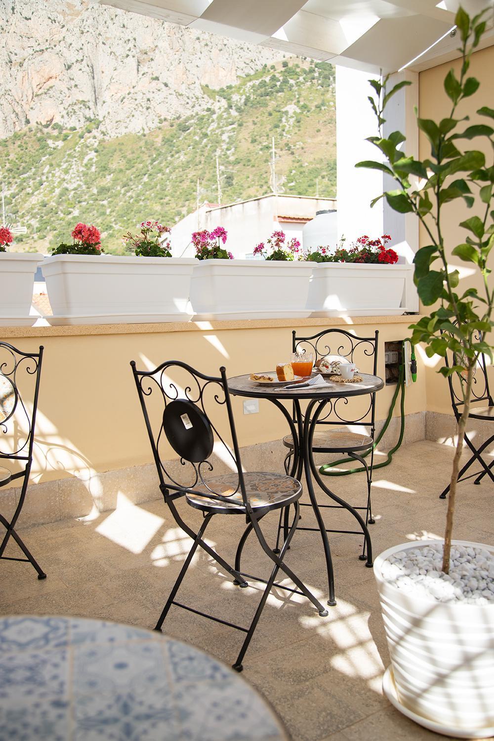 Bed and Breakfast Le Tre Ninfe Чинізі Екстер'єр фото